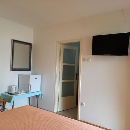 Summer Rooms Baska Exterior photo